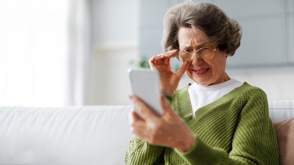 What to Pack When Moving to Assisted Living: Complete Checklist